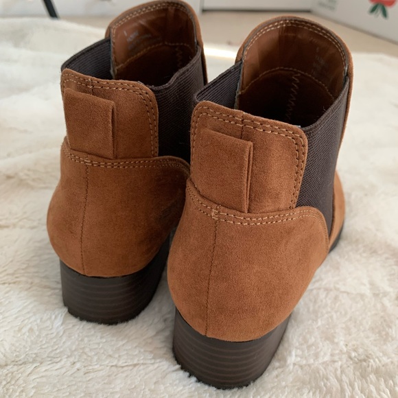 Expression Tan Ankle Boots - Picture 4 of 5